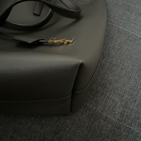 YSL Yves Saint Laurent grey tote with pouch - Picture 5 of 16